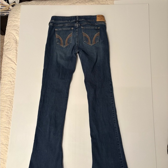 Hollister Woman Authentic Denim Boot cut Jeans in Blue 27x31, 5S - Picture 3 of 6